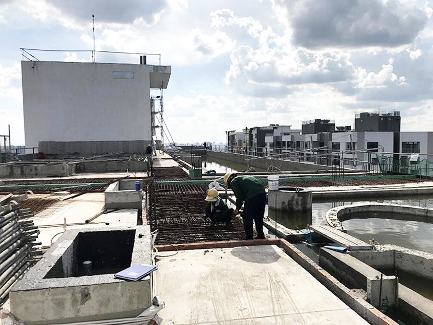Tiến độ xây dựng dự án căn hộ River Panorama Quận 7 tháng 07.2020 – Lắp đặt thép sàn nối sân thượng Tiến độ xây dựng dự án căn hộ River Panorama Quận 7 tháng 07.2020